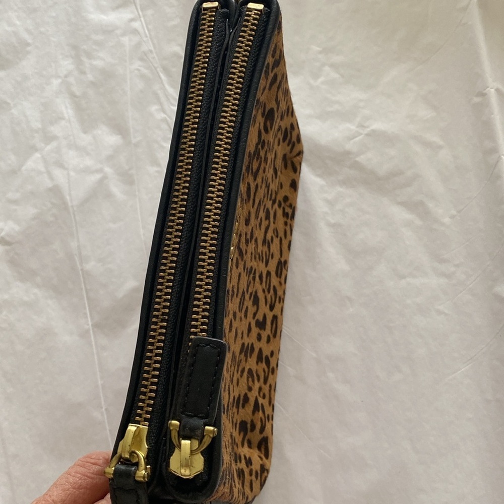Fossil “Memoir”  Top Zip Calf Hair Cheetah Print Purse Bag Wristlet - Picture 9 of 15